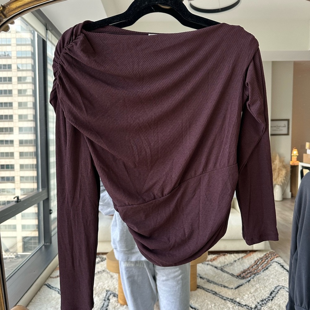 Abercrombie maroon off the shoulder top